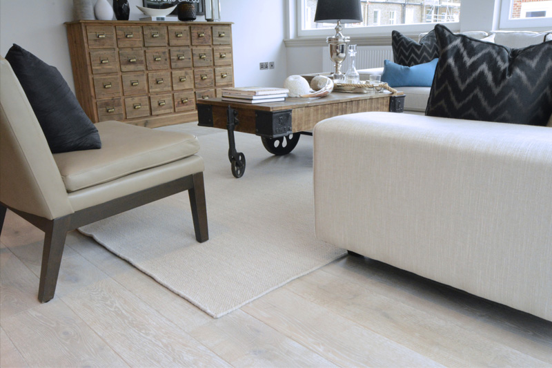 medines grindys skaidriai balta Medzio stilius