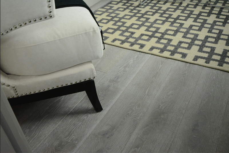 medines grindys skaidriai balta Medzio stilius