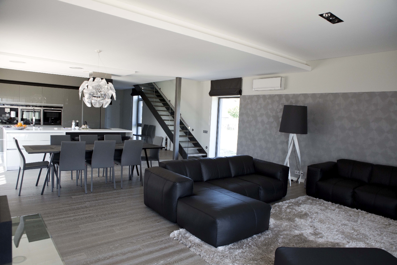 Medinės grindys: ąžuolinės, spalva Skaidriai balta Q-3409.