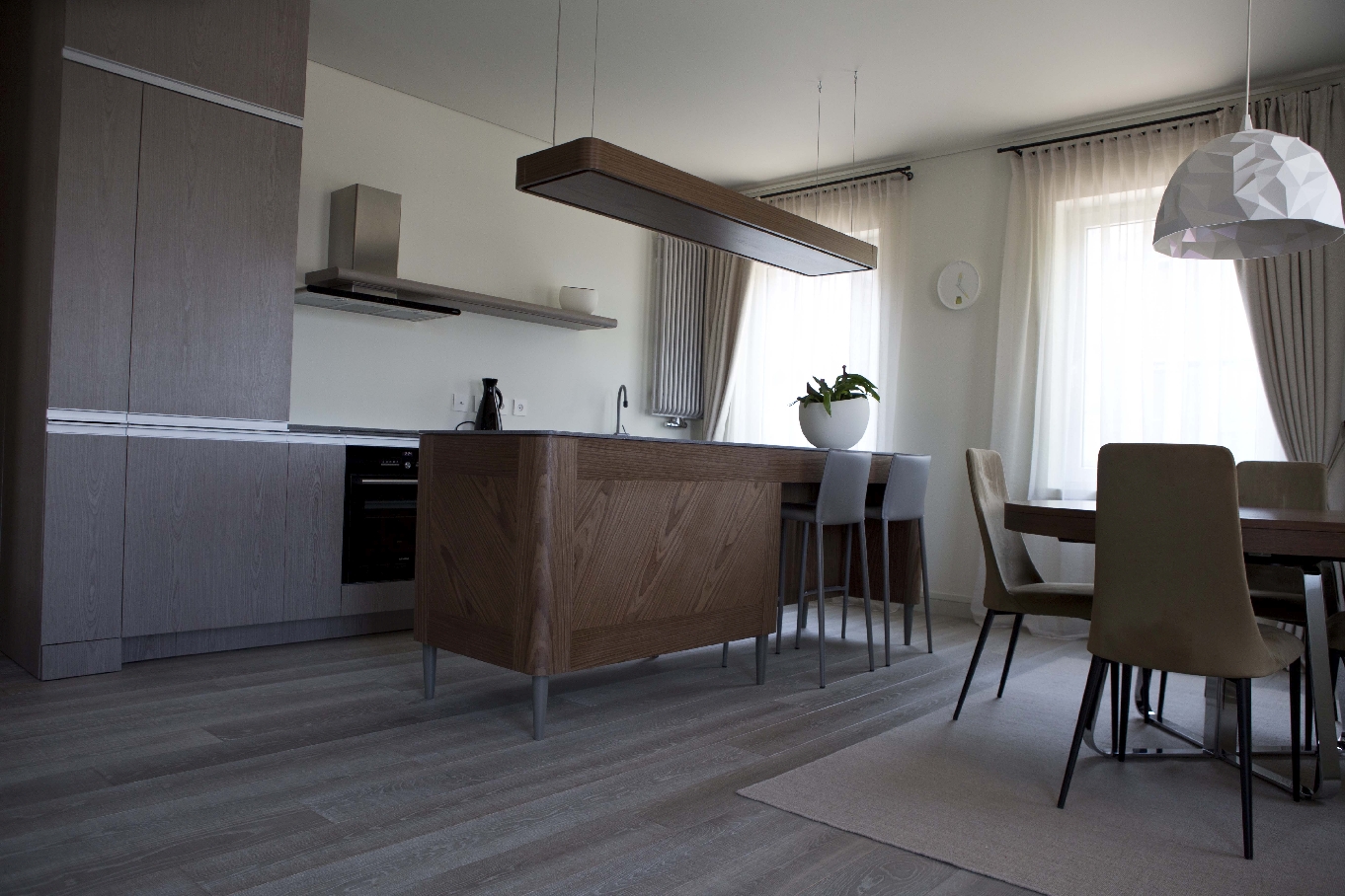 Medinės grindys iš ąžuolo: spalva Balta Q-3408.