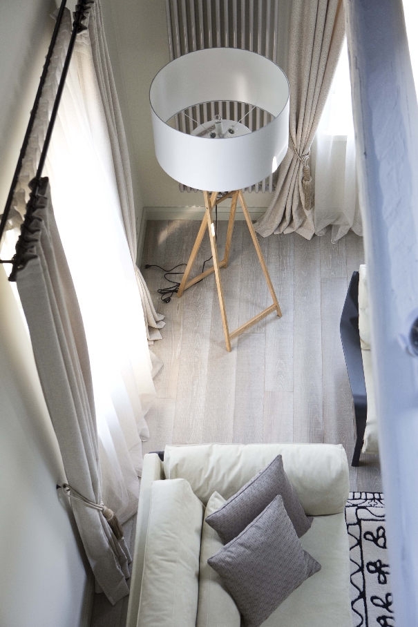 Medinės grindys iš ąžuolo: spalva Balta Q-3408.