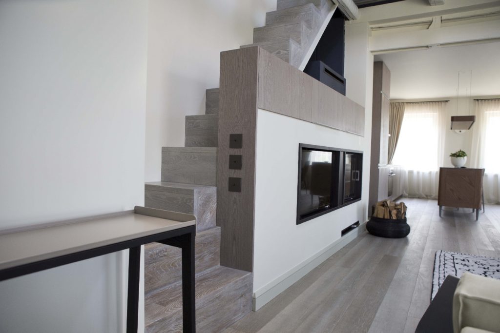 Medinės grindys iš ąžuolo: spalva Balta Q-3408.