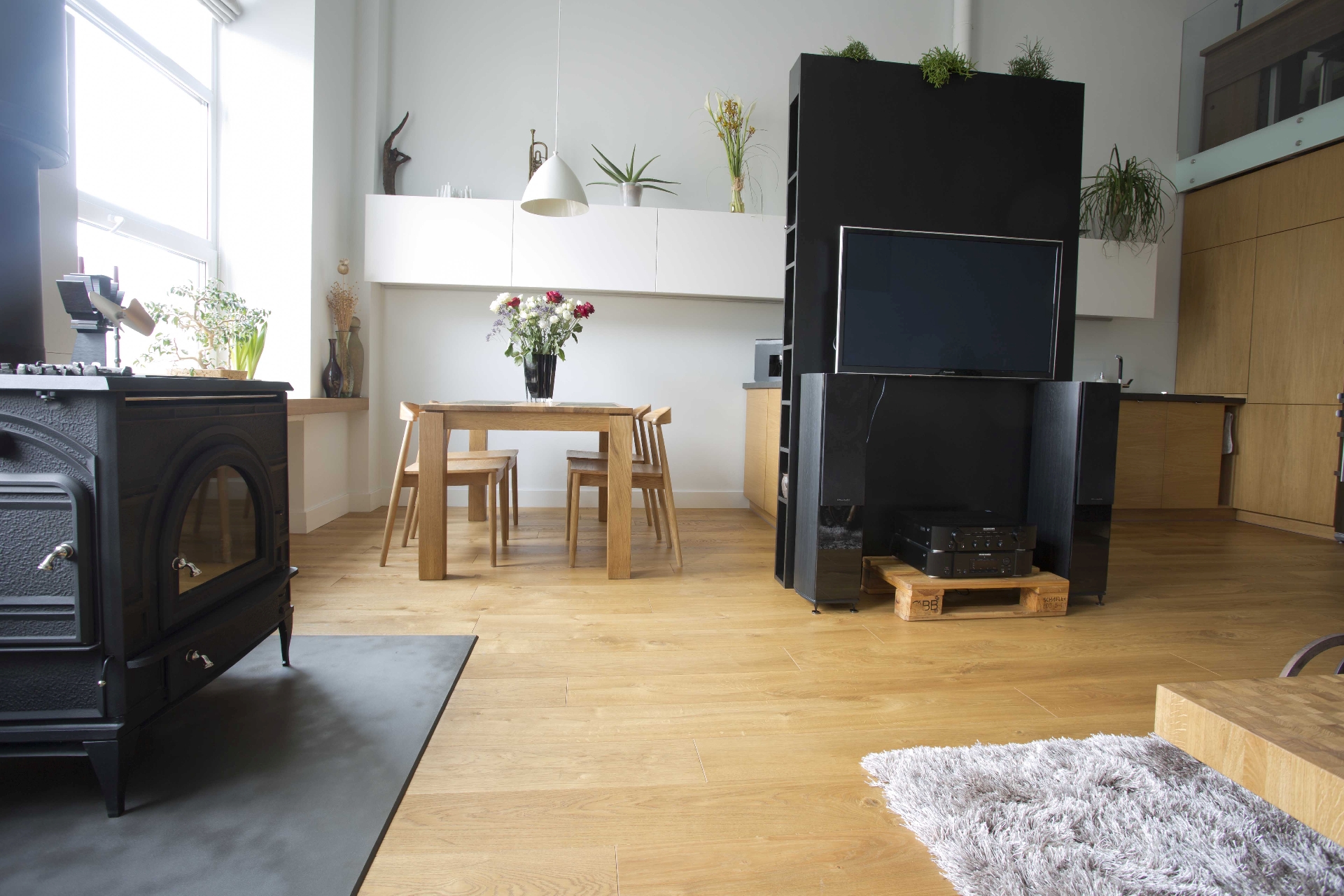 Medinės ąžuolinės grindys Bespalvė alyva 3305 Medžio stilius