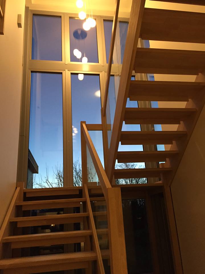 mediniai ąžuoliniai laiptai U forma Skaidriai balta 3409 Medžio stilius