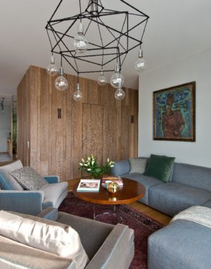 Medinė ąžuolinė Deko siena.