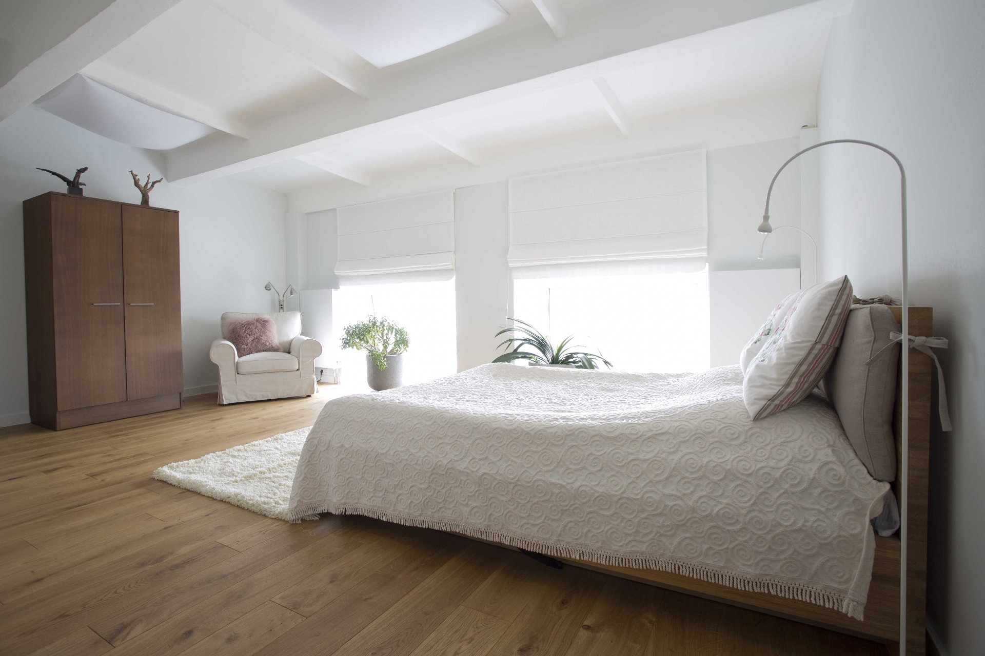 Medinės ąžuolinės grindys Bespalvė alyva 3305 Medžio stilius