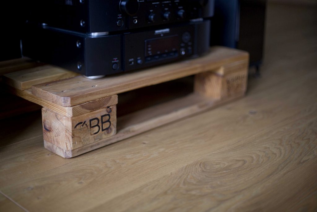 Medinės ąžuolinės grindys Bespalvė alyva 3305 Medžio stilius