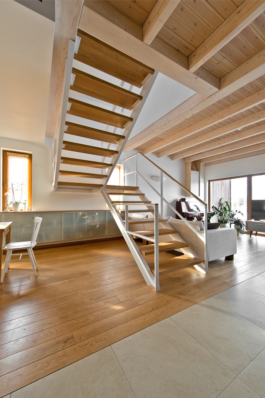 Mediniai laiptai U forma Bespalvė alyva 3305 Medžio stilius