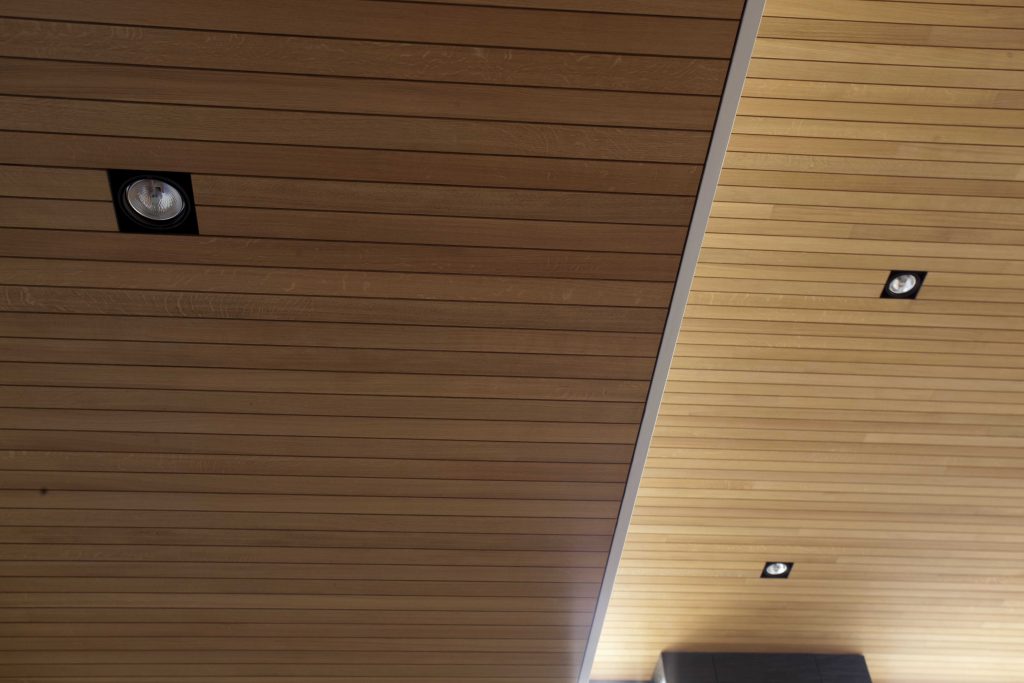 Medinės ąžuolinės deko lubos: Bespalvė alyva 3305.