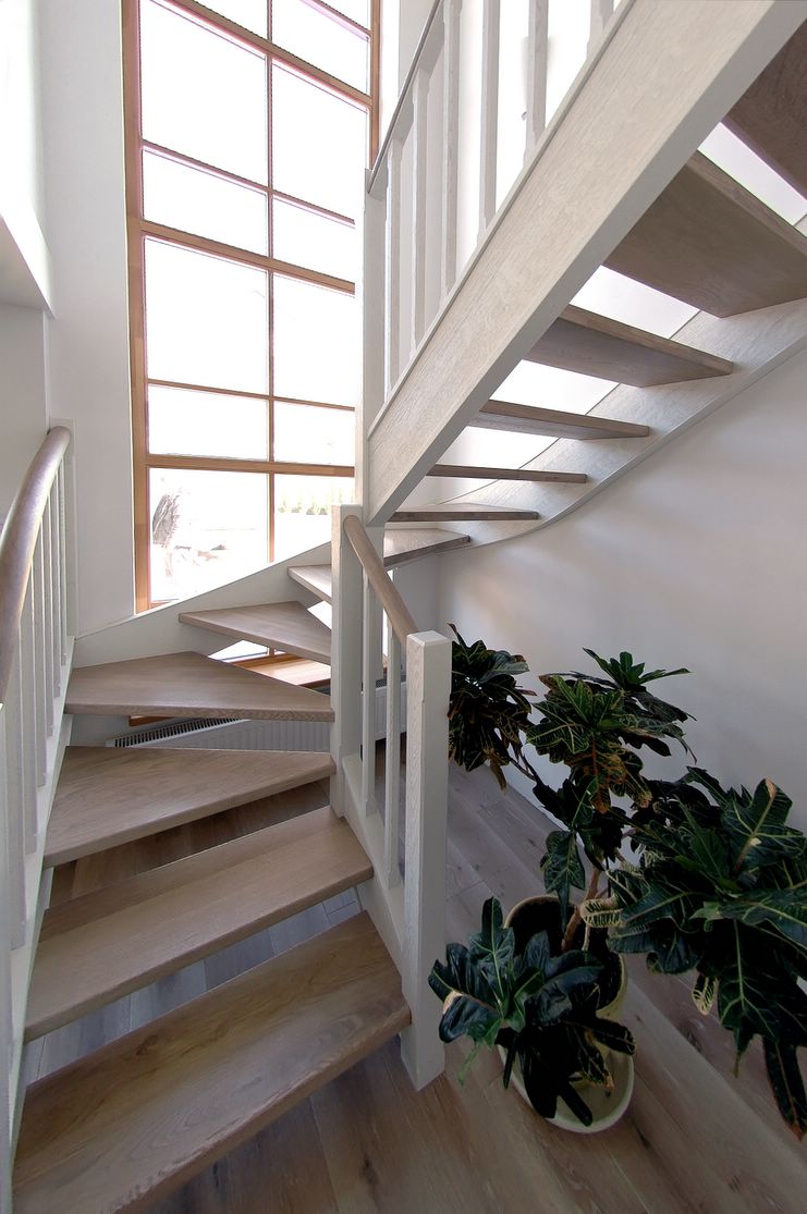 mediniai ąžuolo masyvo laiptai U forma Nordic N-3408 Medžio stilius