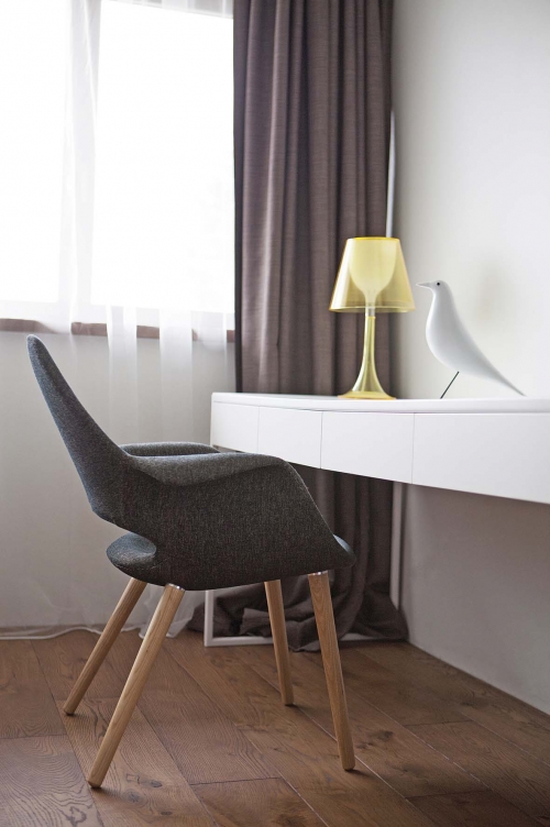 Medinės grindys iš ąžuolo: spalva Riešutas 3481.