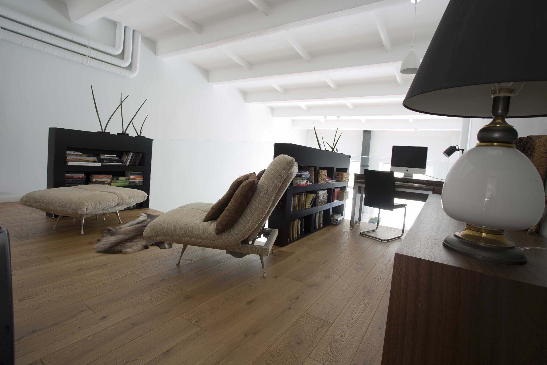 Medinės ąžuolinės grindys Bespalvė alyva 3305 Medžio stilius