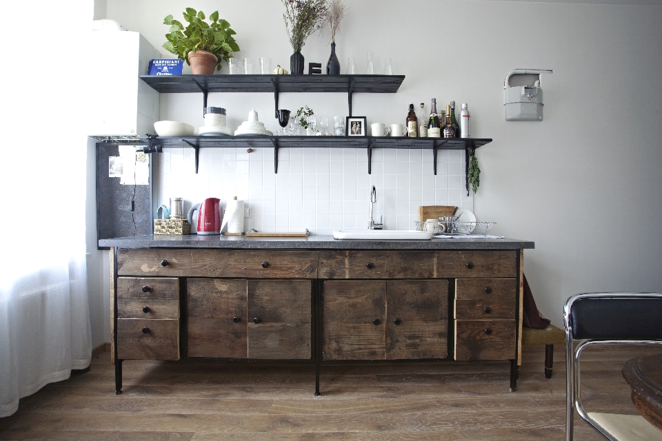 Medinės grindys iš ąžuolo: rūšingumas Rustikas, spalva Skaidriai balta 3409.