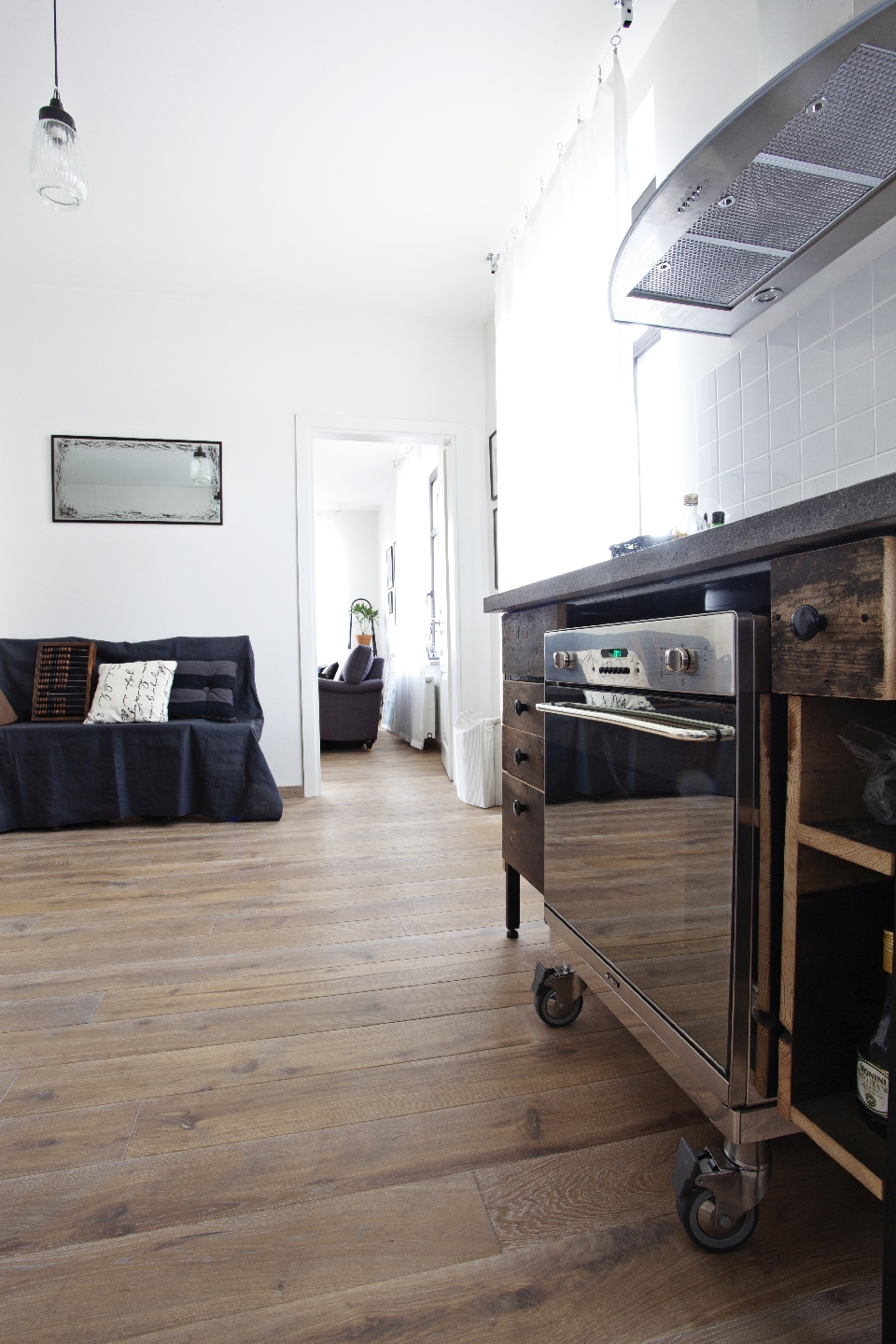 Medinės grindys iš ąžuolo: rūšingumas Rustikas, spalva Skaidriai balta 3409.