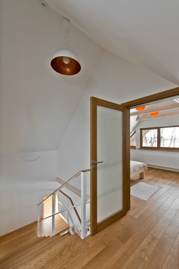 Medinės ąžuolinės durys D1F1S D1F alyvuotos Bespalvė alyva Medžio stilius deko siena