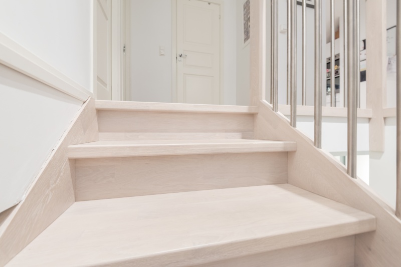 Mediniai ąžuoliniai laiptai: spalva Nordic N-3408 Medžio stilius