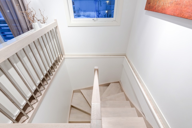 Mediniai ąžuoliniai laiptai: spalva Nordic N-3408 Medžio stilius