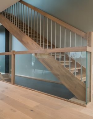 Mediniai laiptai: I forma, spalva Kriaušė 3418.