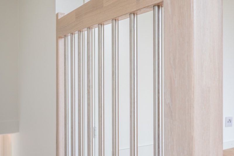 Mediniai ąžuoliniai laiptai: I forma, Balta 3408.