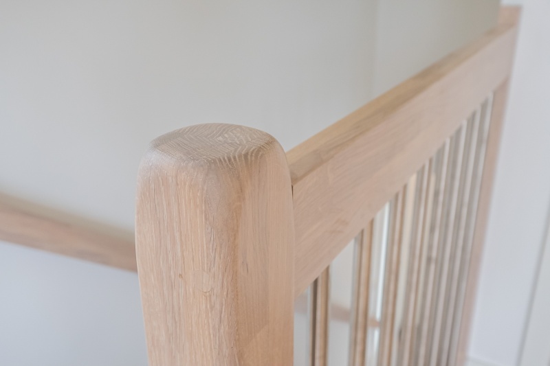 Mediniai ąžuoliniai laiptai: I forma, Balta 3408.