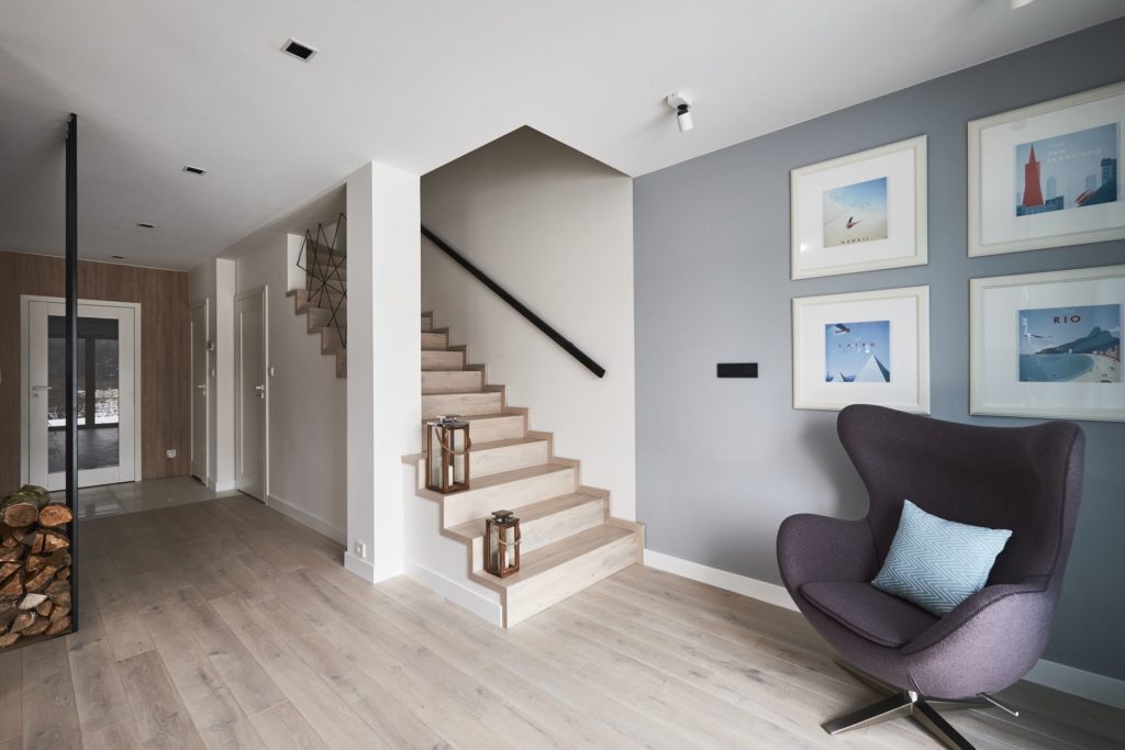 Medinės grindys Mediniai laiptai I forma Nordic N-3408 Medžio stilius