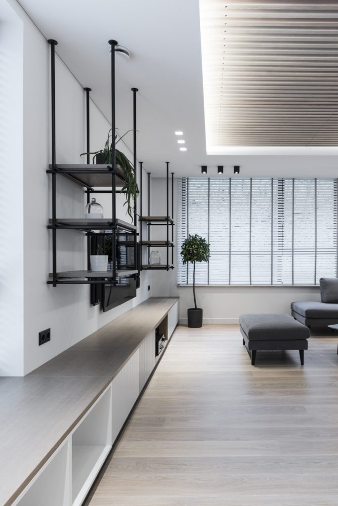 Medinės grindys mediniai laiptai U forma Balta 3408 Medžio stilius