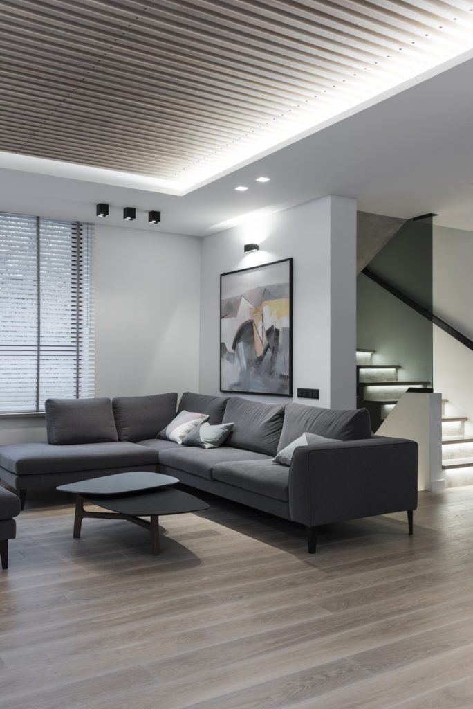 Medinės grindys mediniai laiptai U forma Balta 3408 Medžio stilius