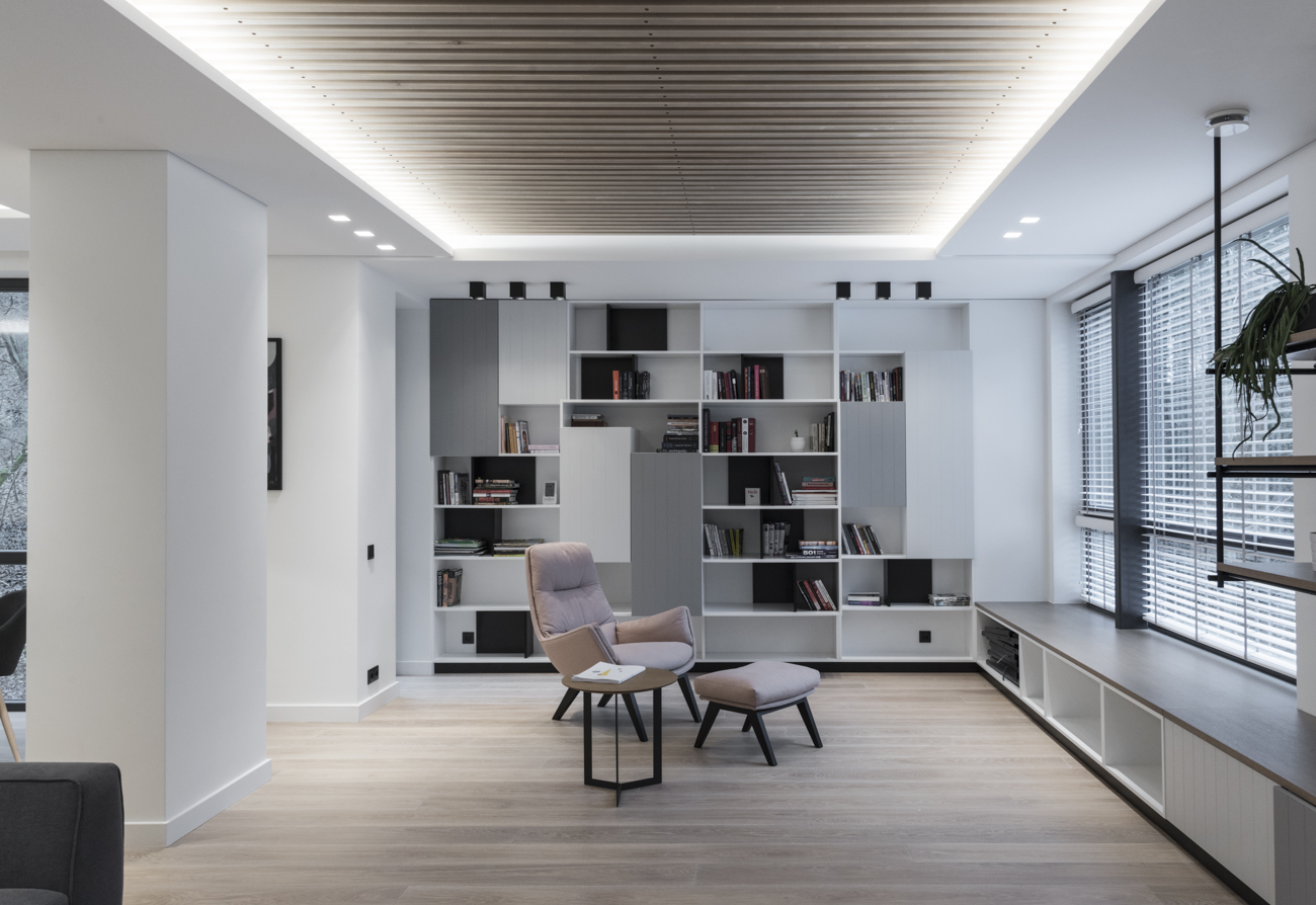 Medinės grindys mediniai laiptai U forma Balta 3408 Medžio stilius