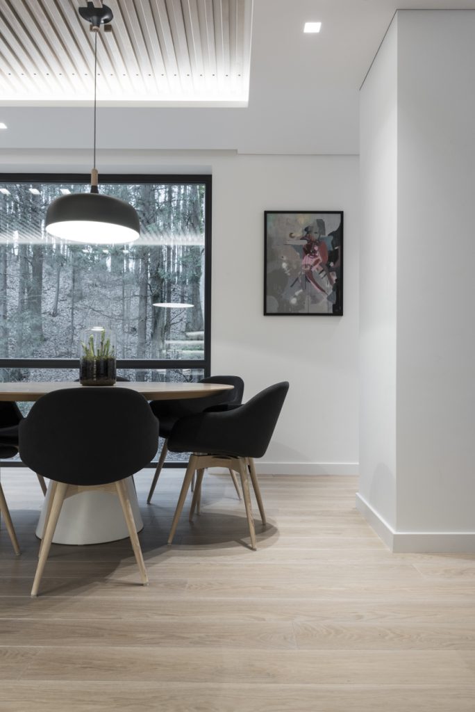 Medinės grindys mediniai laiptai U forma Balta 3408 Medžio stilius