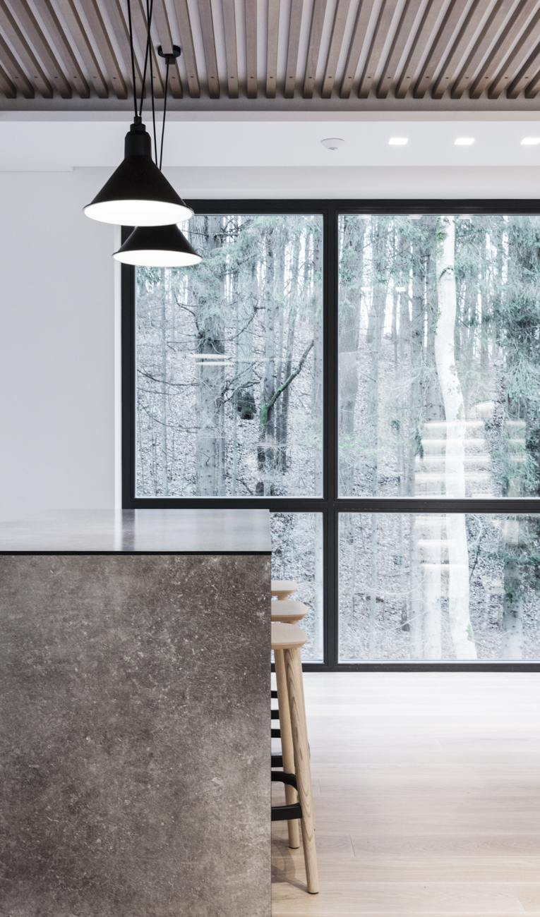 Medinės grindys mediniai laiptai U forma Balta 3408 Medžio stilius