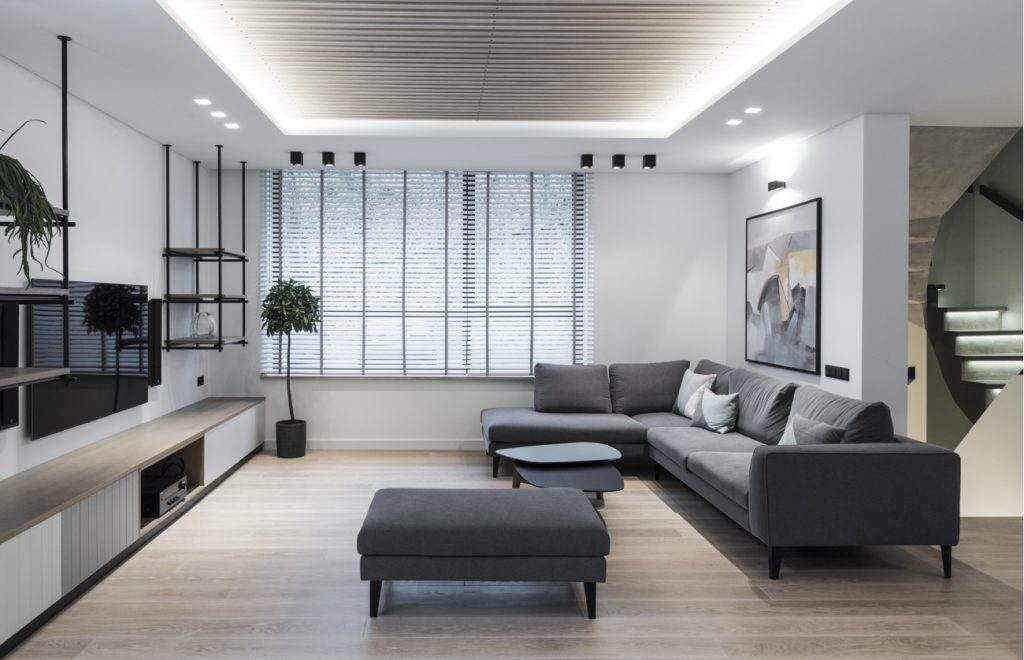 Medinės grindys mediniai laiptai U forma Balta 3408 Medžio stilius