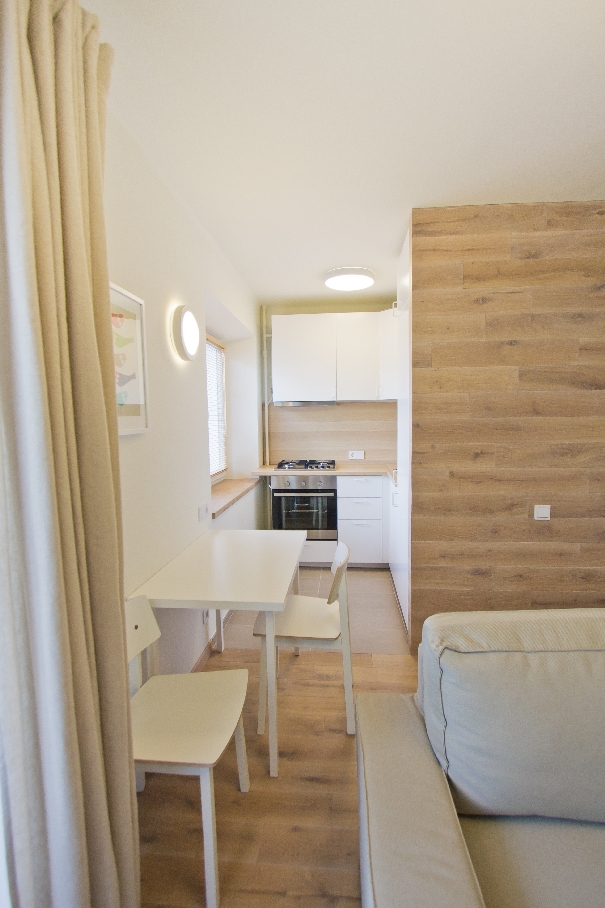 Medinė ąžuolinė deko siena: spalva Skaidriai balta 3409.