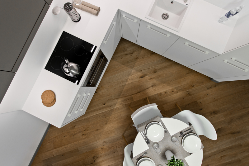 Medinės ąžuolinės grindys spalva Riešutas 3481 medžio stilius