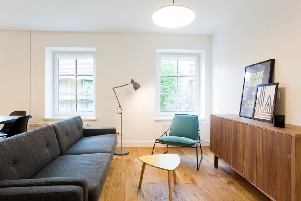 Medinės ąžuolinės grindys Besplavė alyva 3305 Medžio stilius