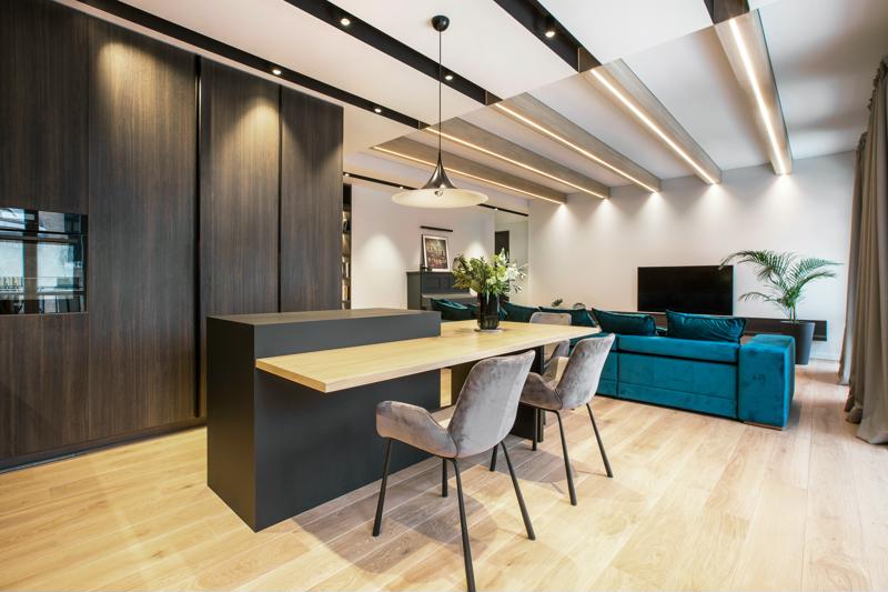 Medinės ąžuolinės grindys: Skaidriai balta 3409.