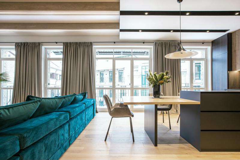 Medinės ąžuolinės grindys: Skaidriai balta 3409.