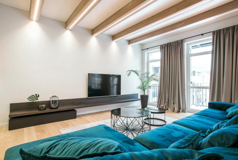 Medinės ąžuolinės grindys: Skaidriai balta 3409.