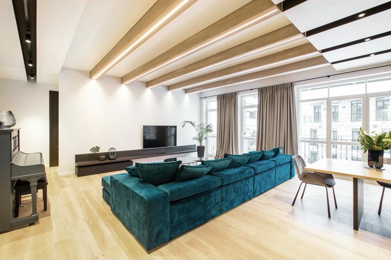 Medinės ąžuolinės grindys: Skaidriai balta 3409.