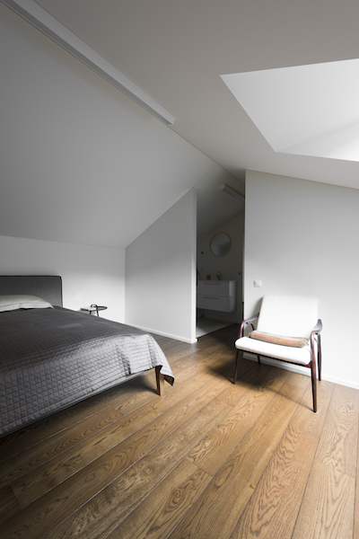 Medinės grindys: ąžuolinės, spalva Riešutas 3481.