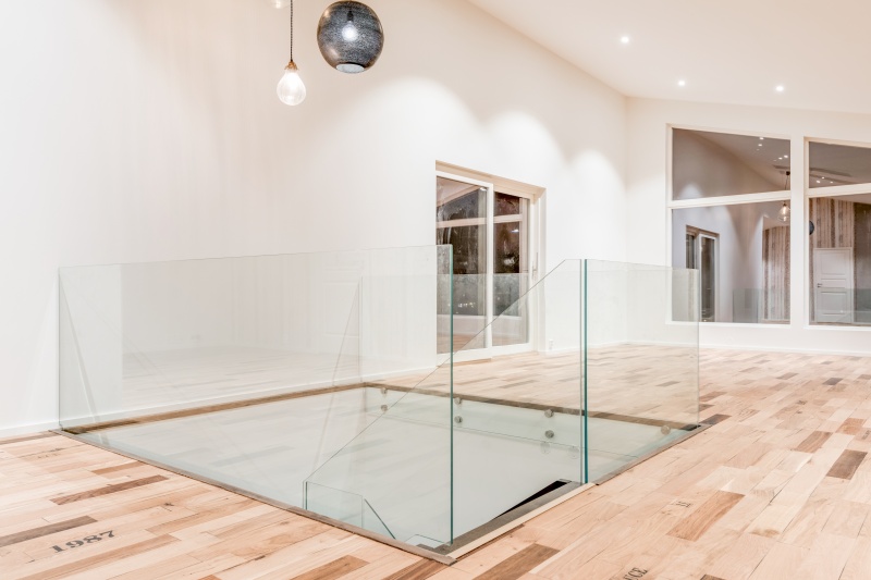 Mediniai ąžuoliniai laiptai: U forma, Juodmedis 3490 Medžio stilius