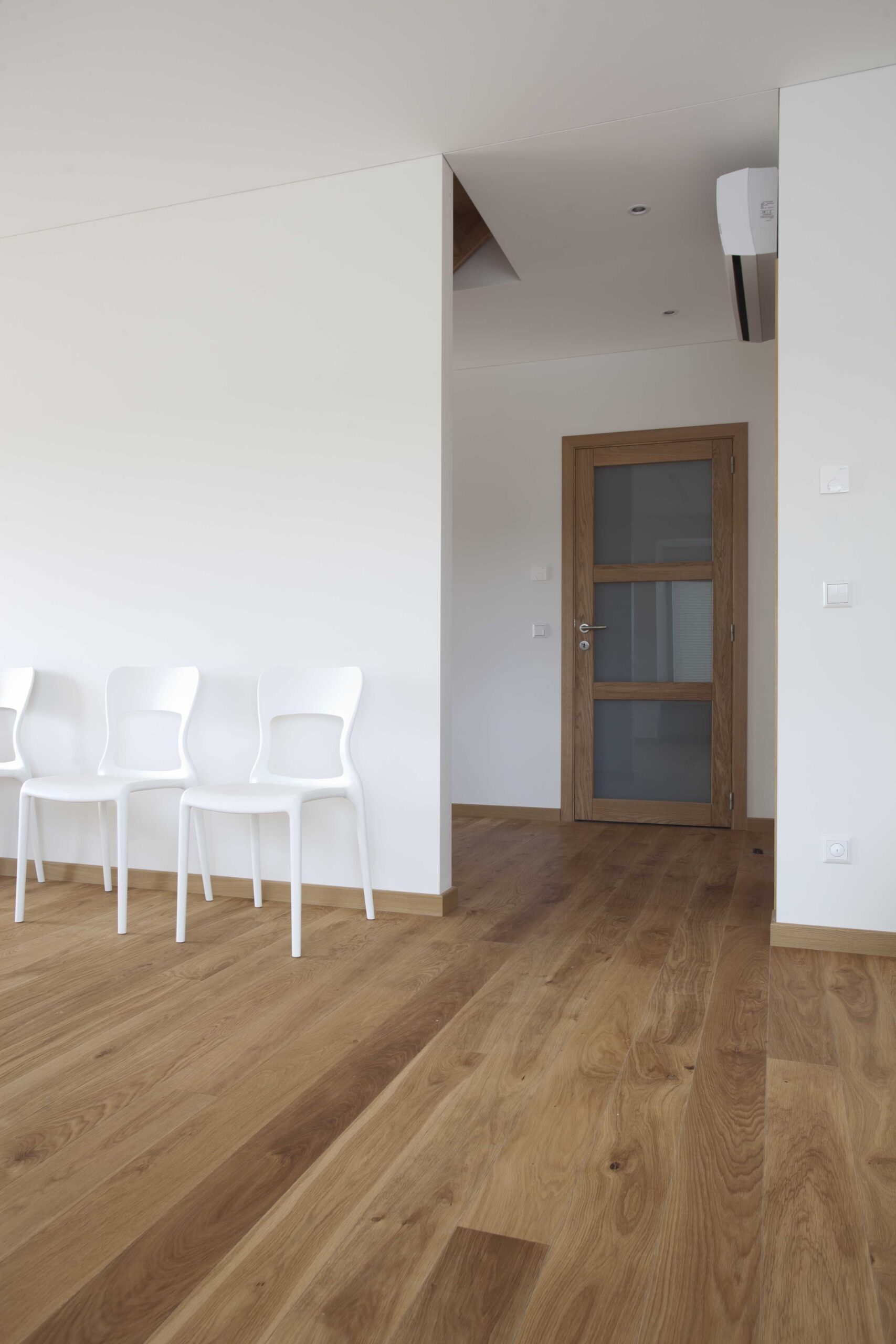 Medinės durys ąžuolinės modelis D3F3S Bespalvė alyva 3305 Medžio stilius