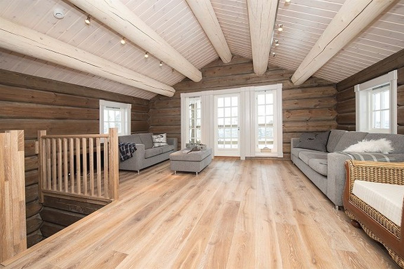 Medinės grindys iš ąžuolo: spalva Skaidriai balta 3409.