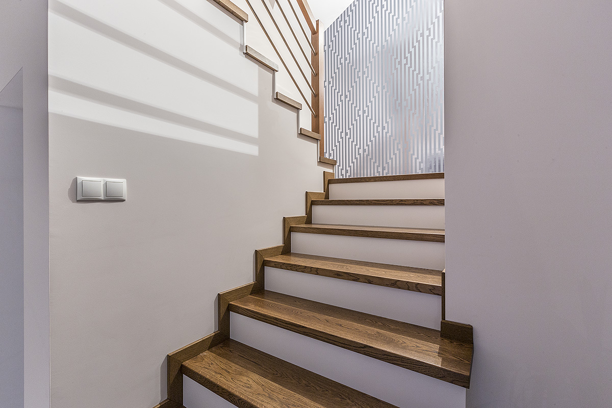 mediniai laiptai U forma Riešutas 3481 Medžio stilius