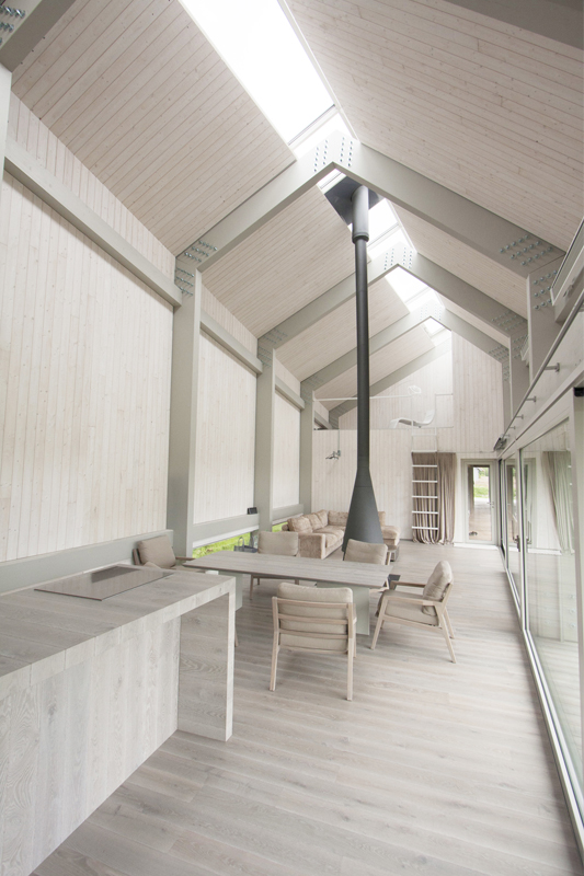 Medinės grindys SKaidriai balta Q-3408 Medžio stilius