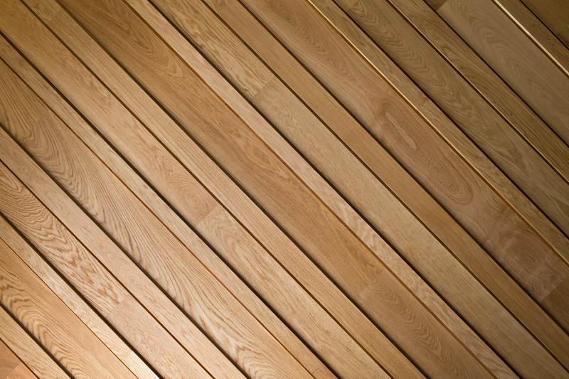 Mediniai ąžuoliniai laiptai, durys, deko siena: Bespalvė alyva 3305.