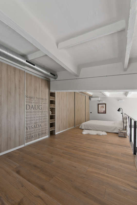 Medinės grindys Ąžuolinė grindinė lenta 3409 Skaidriai balta Medžio stilius