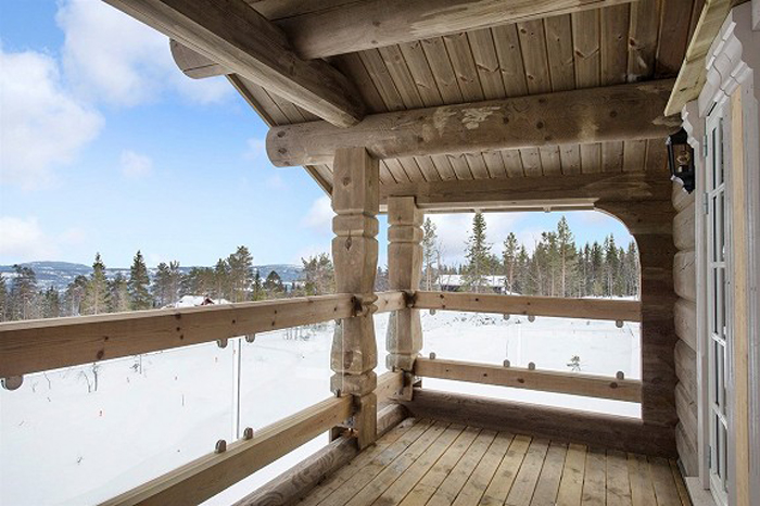 Medinės grindys iš ąžuolo: spalva Skaidriai balta 3409.