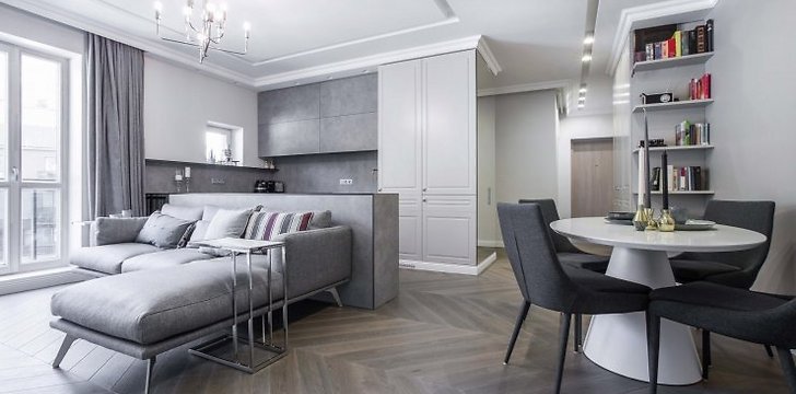 Medinės grindys Chevron eglutė Skaidriai balta Q-3409 Medžio stilius