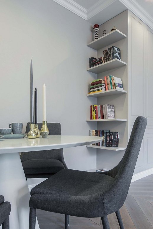 Medinės grindys Chevron eglutė Skaidriai balta Q-3409 Medžio stilius