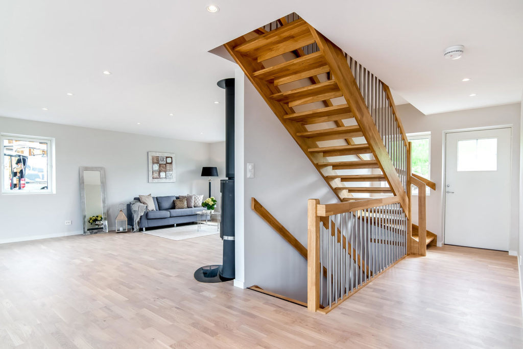 mediniai ąžuolo masyvo laiptai I forma Bespalvė alyva 3305 Medžio stilius